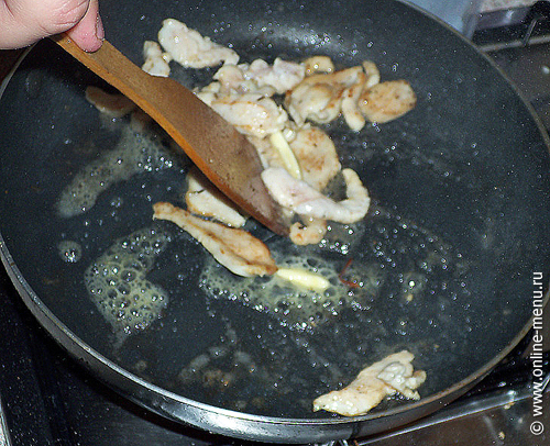 салат с куриной грудинкой и крабовым мясом